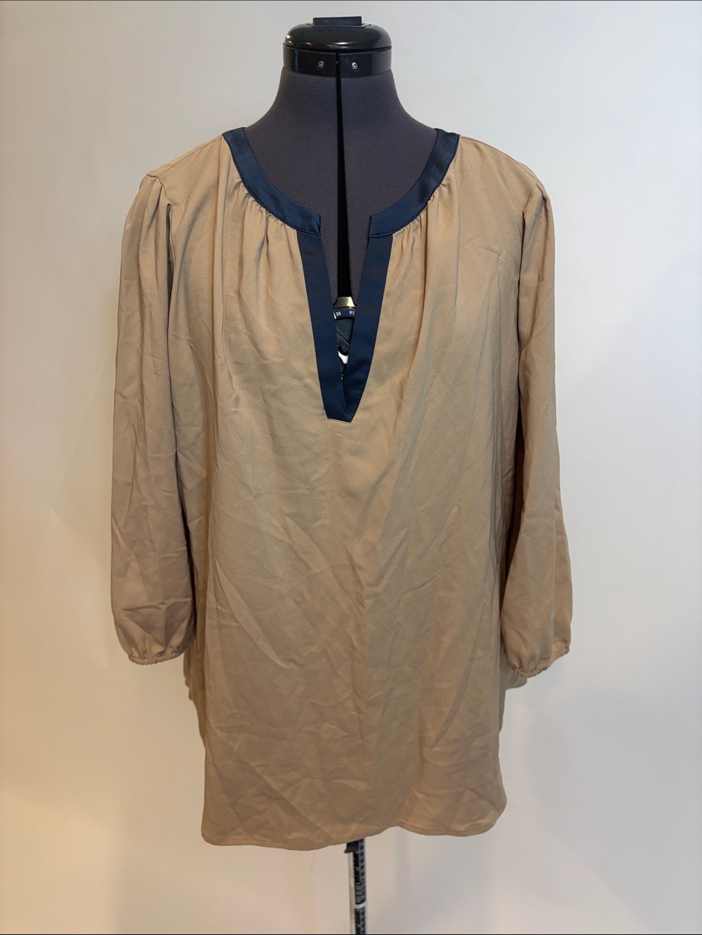 Ann Taylor Tan Tunic with Navy Trim